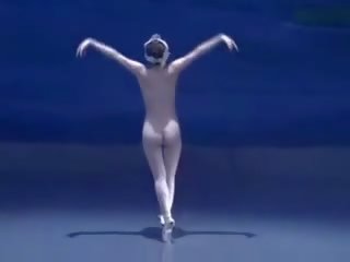 Naken asiatiskapojke balett