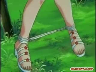 Anime jente blir presset henne pupper og hardt poked