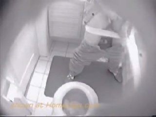 Verborgen camera - toilet masturbatie