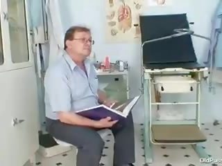 Milf paros pasarica gyno examinare în spital