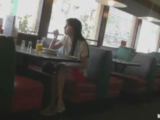 Bé spotted trong các diner fucked lược cứng