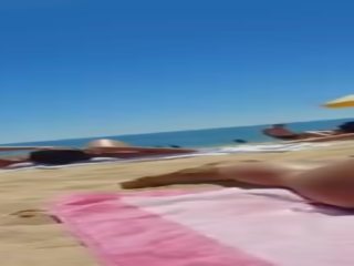 صريح حار امرأة سمراء فتاة مثالي الحمار دباغة في ال شاطئ