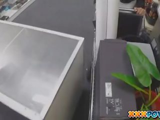 Seksual betje eje banged and moans loud in pawn shop!