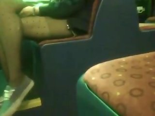 Ado collants sur autobus