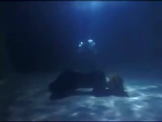 Підводний секс в полоні 1