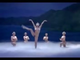 Küntiräk ýalaňaç ballet