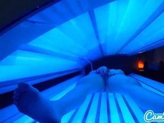 Rumaja latina gets kejiret rubbing her klitoris while using a tanning bed