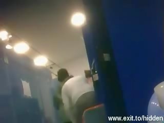 Spying ýalaňaç teens and milfs in change room video