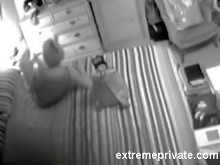 Masturbacja mój blondynka mama na szpiegowanie kamera wideo