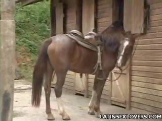 দুধাল মহিলা ল্যাটিনা ইভলিন হার্ডকোর