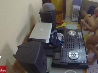 Dj pieprzenie i scratching w the krzesło z za ukryty kamera szpiegowanie mój gorące gf