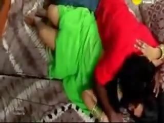 Warga india tamil matang aunty seks / persetubuhan dengan beliau teman lelaki