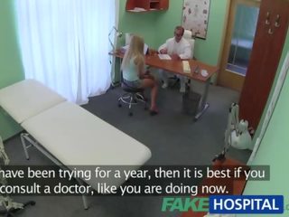 Bionda jenna prende sbattuto da suo dottore