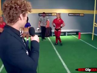 Vier heiß haupt; im die brazzers halftime zeigen ii