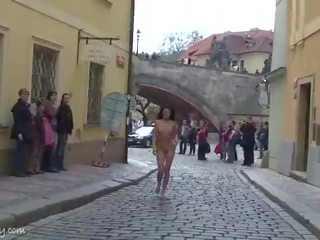 Spectaculos public nuditate cu nebuna gagica nikol vanilie