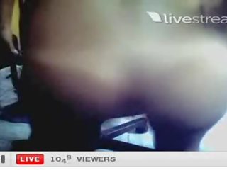 Caliente chica vivir espectáculo en livestream