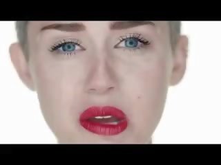 Miley cyrus naken i henne ny musik video-