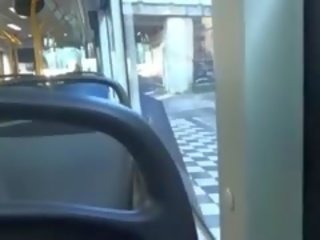 جنس في حافلة