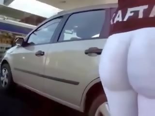 Grande culo en gas estación vídeo