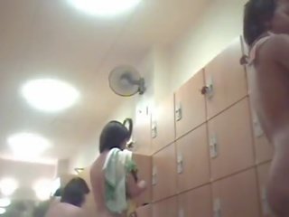 Paslėptas kamera įrašai nuogas japoniškas merginos