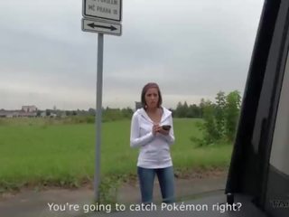 Super kuuma pokemon metsästäjä povekas vauva vakuuttunut kohteeseen naida muukalainen sisään ajo- pakettiauto